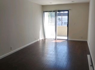 6959 Woodman Ave APT 208, Van Nuys, CA 91405