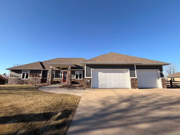 2629 Glen Ellen Rd, Sioux City, IA 51106