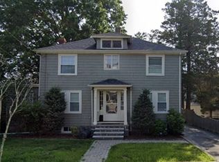 28 Huntington Rd, Milton, MA 02186
