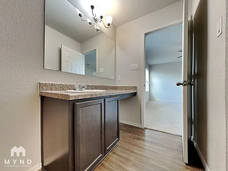 9421 Apple Ridge Ln — Photo 9