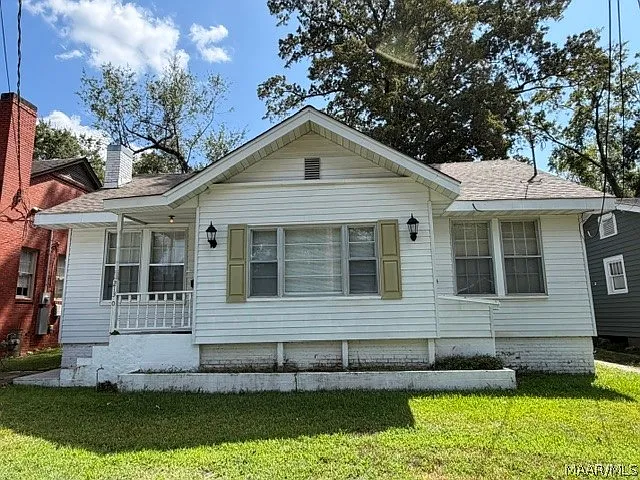 2130 Yancey Ave