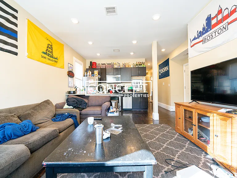 11 Carmel St #2 — Photo 4