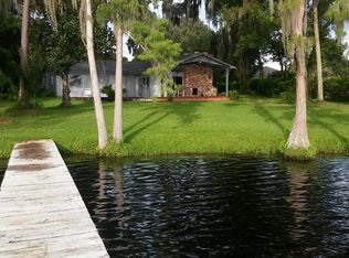18628 Hanna Rd, Lutz, FL 33549