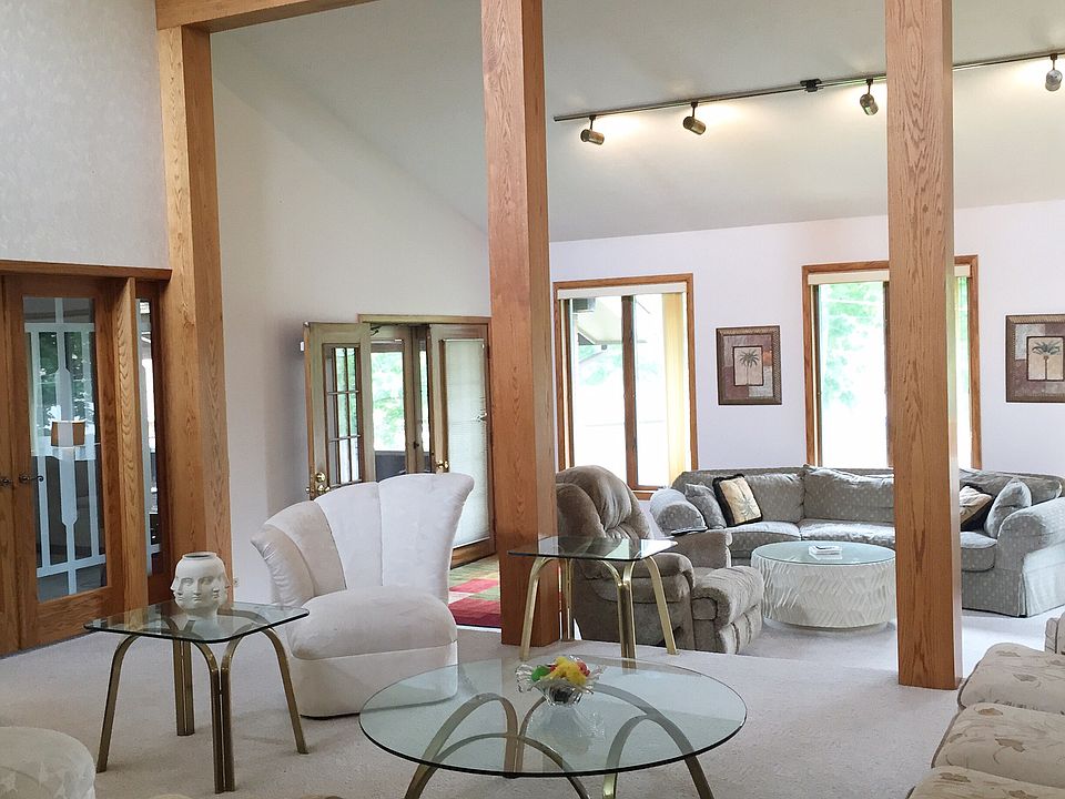 1st image of 7565 N Sarasota Dr