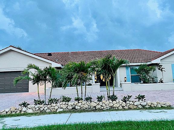 2nd image of 1313 N Collier Blvd