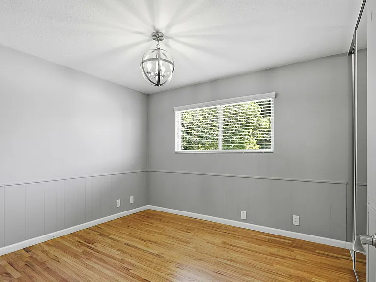 4737 Regina Way — Photo 10