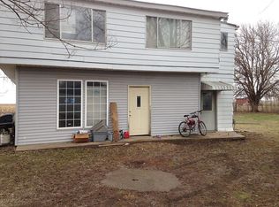 12871 Carter Rd, Pekin, IL 61554