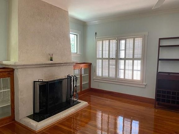 5th image of 2616 Clematis Pl