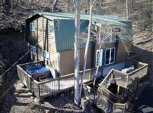 1512 Zurich Rd, Gatlinburg, TN 37738