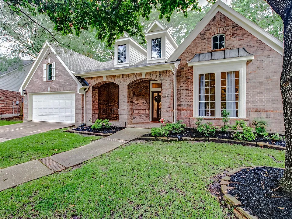 18207 Red Eagle Ct