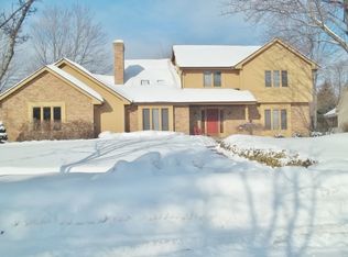 5501 Winchester Ct, Midland, MI 48642