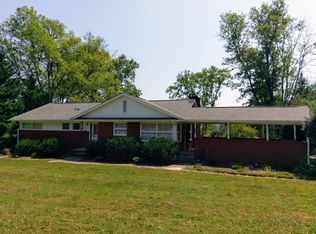 162 N Seneca Rd, Oak Ridge, TN 37830