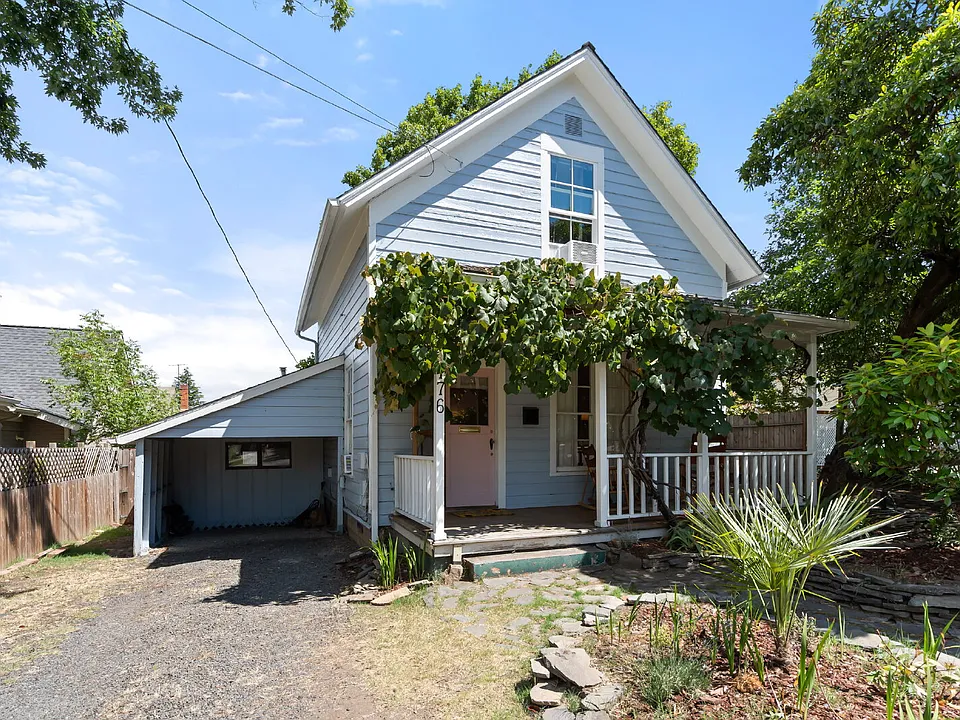 176 Skidmore St