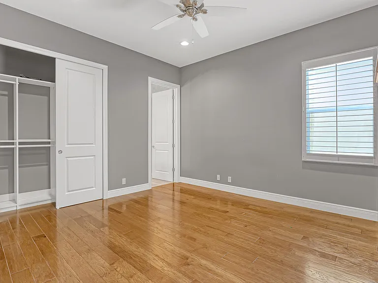 6464 Bellamalfi St — Photo 43