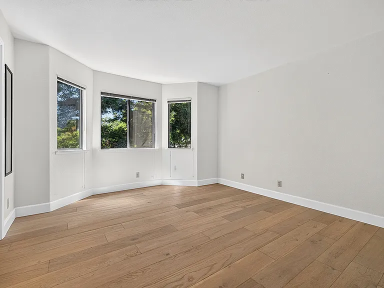 133 Madrid Way — Photo 35