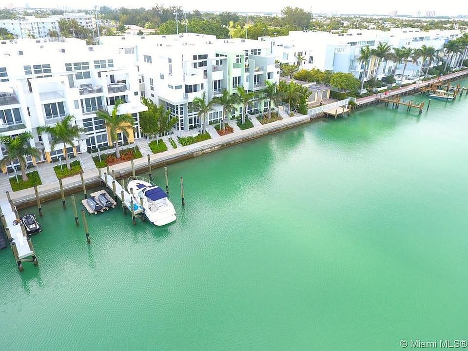 2nd image of 125 N Shore Dr
