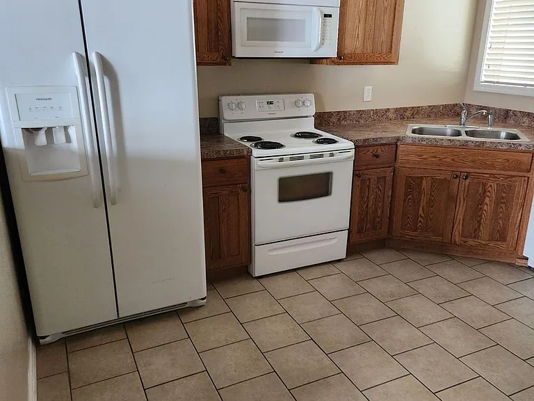 164 Saint Clair Rd — Photo 6