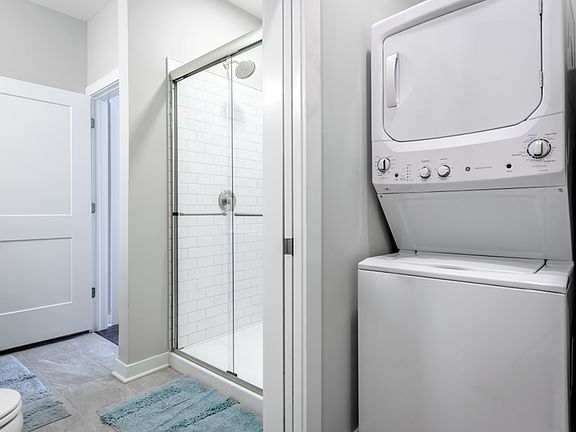 8 on the Park Bathroom and In-Unit Laundry