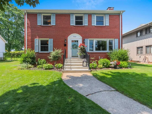 2012 Woodrow Way, Green Bay, WI 54301