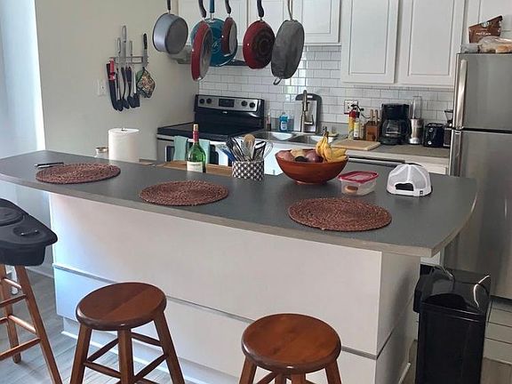 Pot Rack included