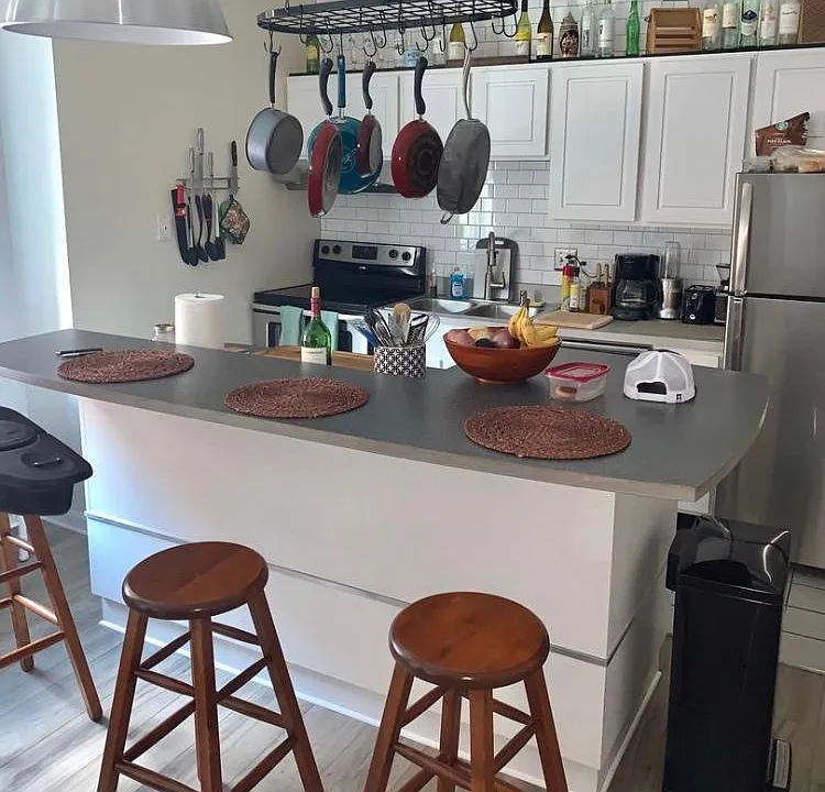 Pot Rack included