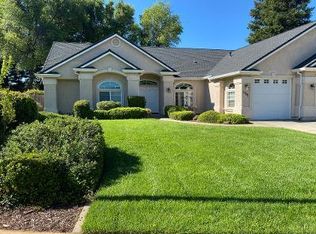 3059 Western Oak Dr, Redding, CA