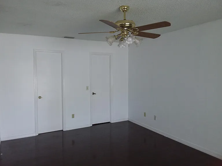 161 SW Grimaldo Ter — Photo 10
