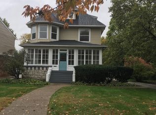 91 N Cowley Rd, Riverside, IL 60546