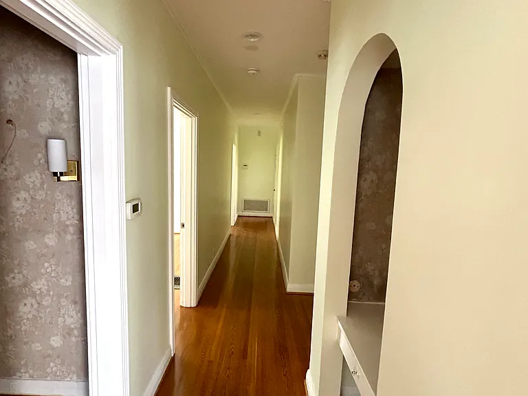 621 S Highland Ave — Photo 13