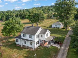 970 Scenic Dr, Washington, PA 15301