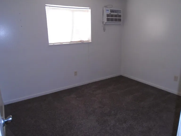 1724 Bailey Rd — Photo 1