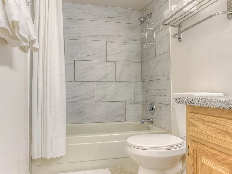 5750 N Camino Esplendora #114 — Photo 11