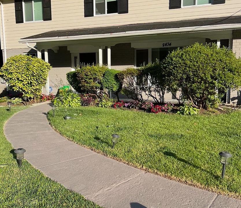 1st image of 8434 Thames St