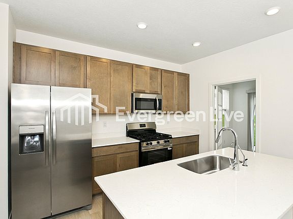 5th image of 8125 Ridge Line Dr