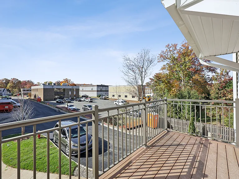 4 Kelly Ct W — Photo 7