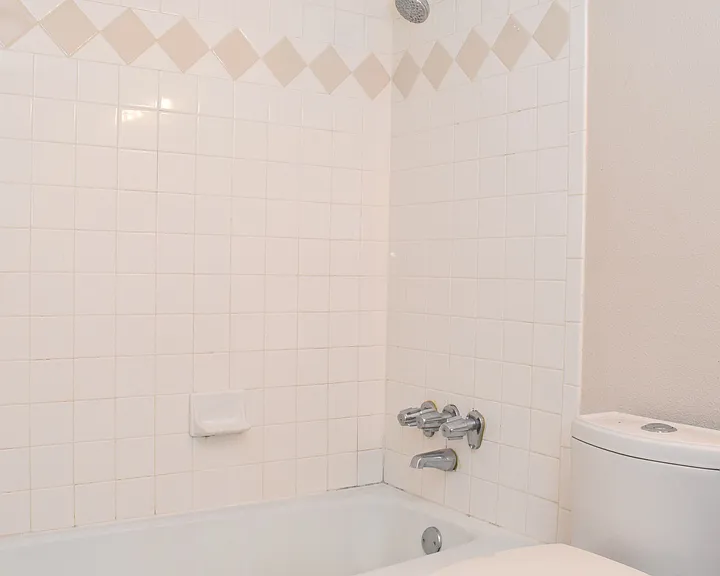 5601 Woodrow Ave #102 — Photo 10