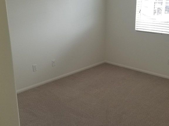 3rd image of 40987 Belleray Ave