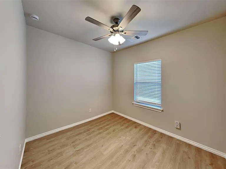6932 Labelle Dr — Photo 9