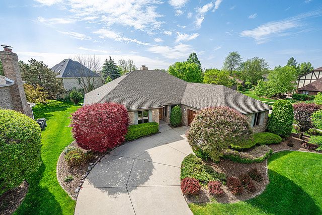 1st image of 629 Lake Trail Dr