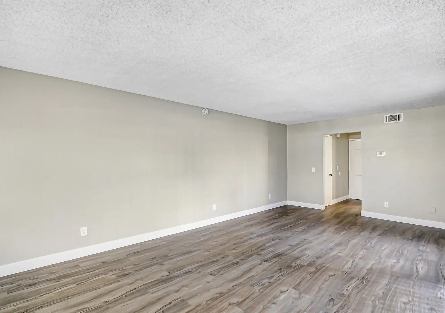 Palm Riverside — Photo 3