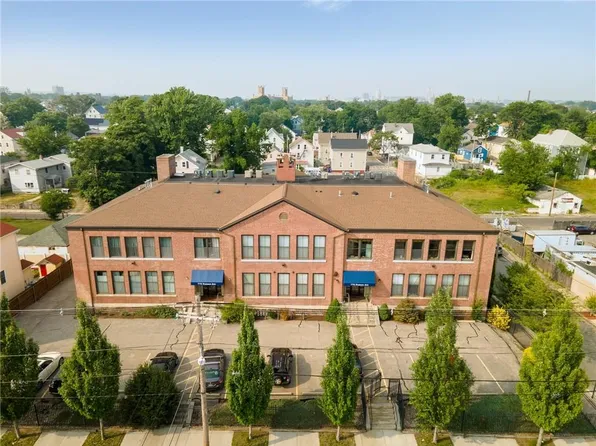 775 Potters Ave Unit 6, Providence, RI 02907