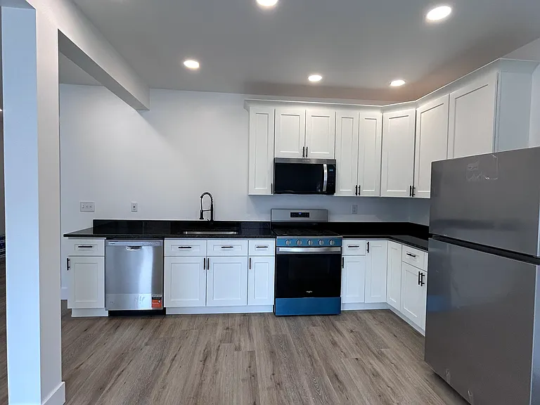 1231 Merchant St #2 — Photo 2