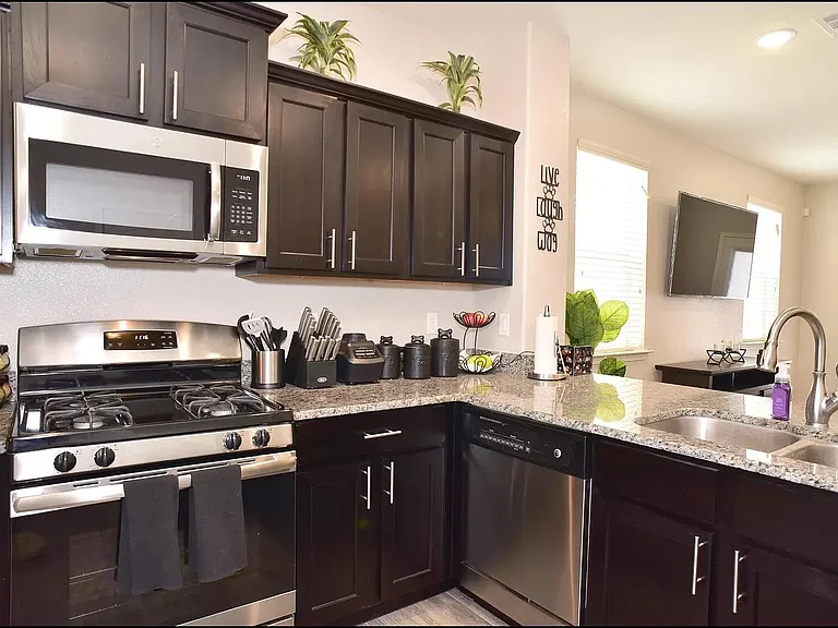 1016 Seahawk Pl — Photo 16