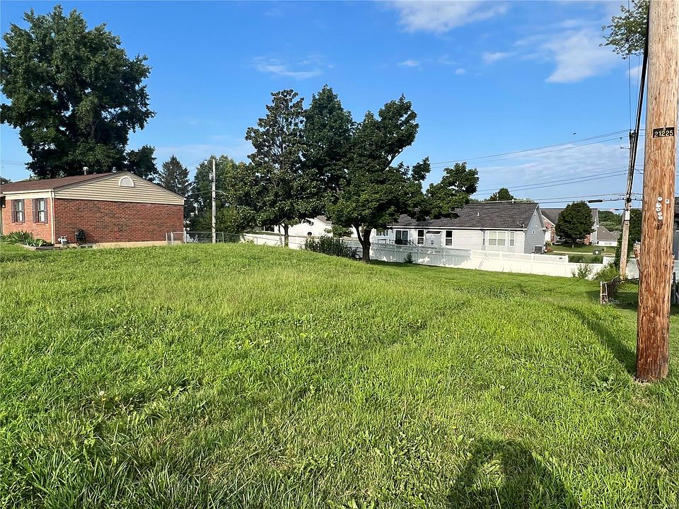 1st image of 2113 Golfway Dr