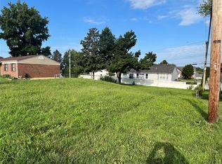 2113 Golfway Dr, Saint Charles, MO 63301