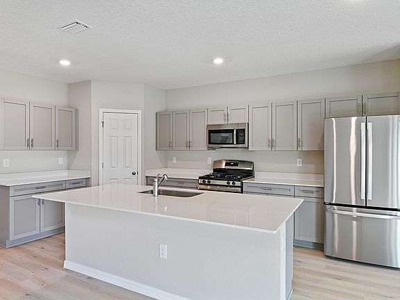 Lot-33-23-Gabriela-C-12730-Halter-Steer-Road-5777-web