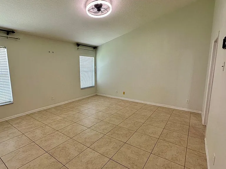 2367 Brewerton Ln — Photo 15