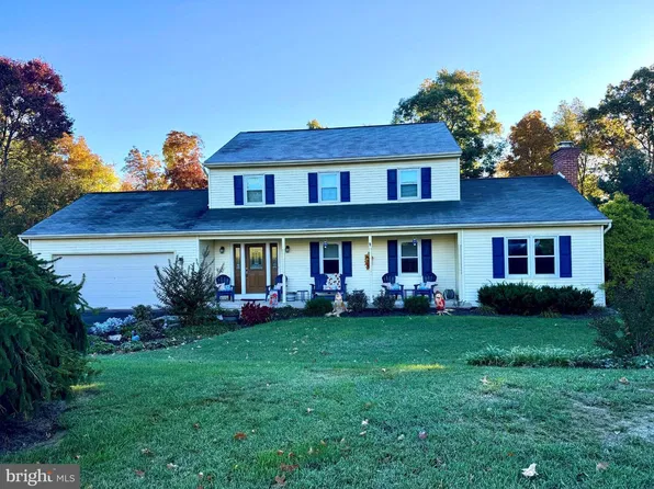 213 Berry Dr, Harrisburg, PA 17112