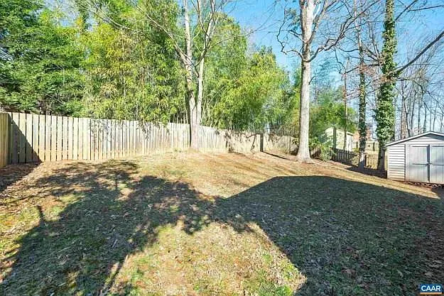 1326 Oak Tree Ln — Photo 14