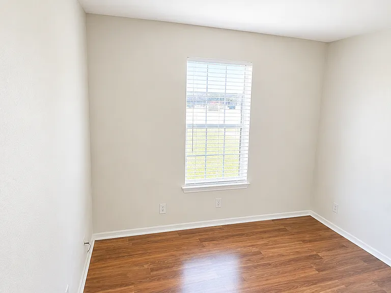 3504 Westview Dr — Photo 7